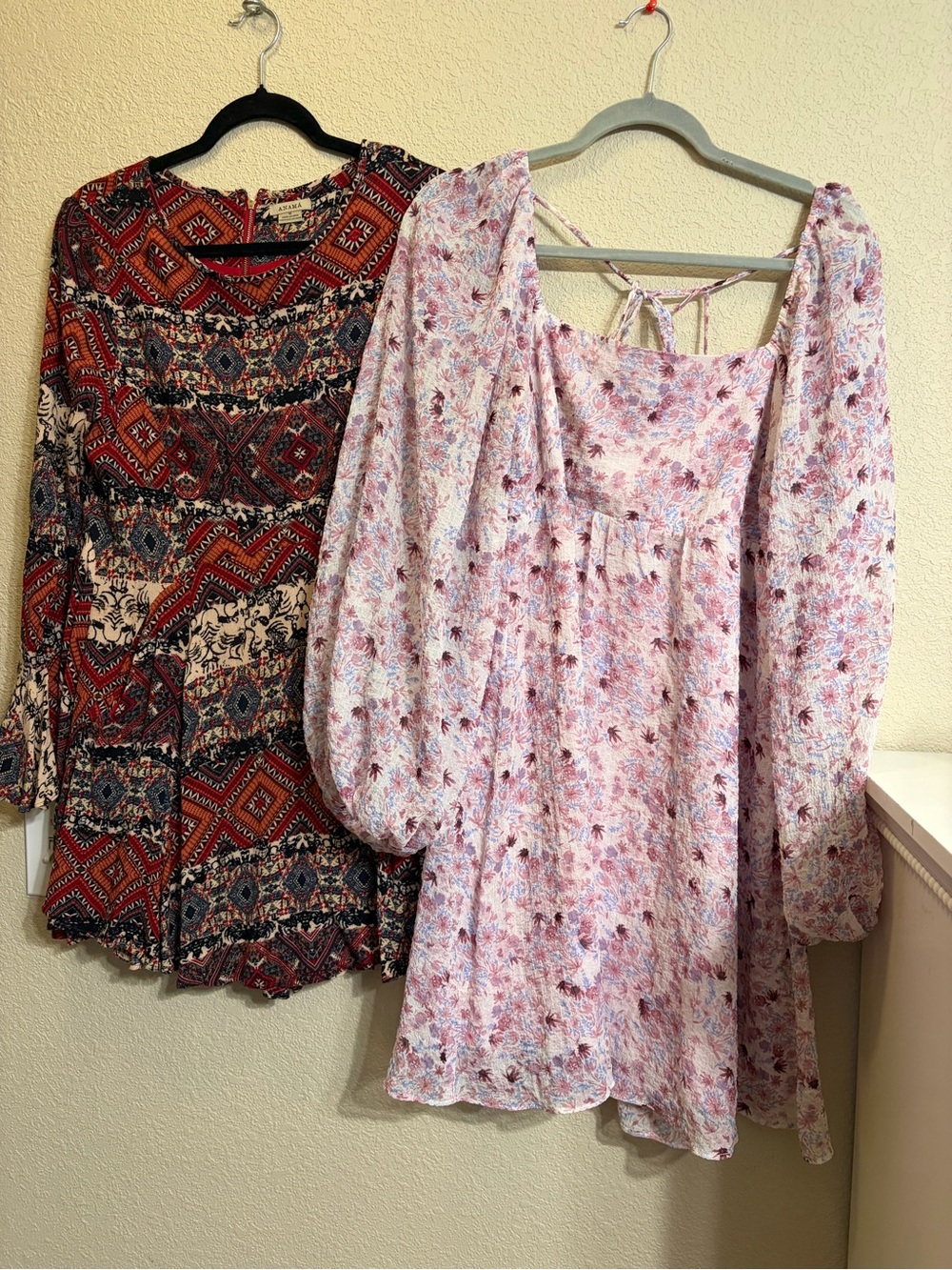 Combo dresses Anamá & Lucy Paris Sz M